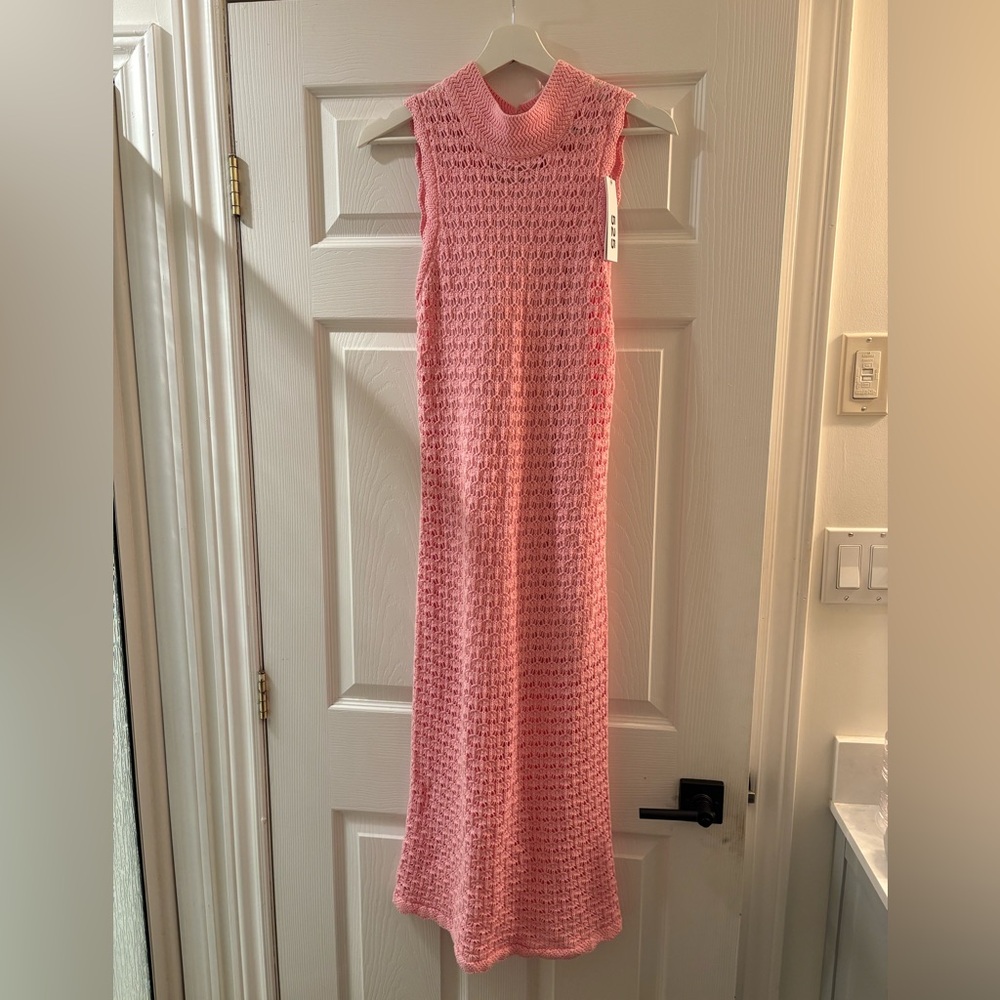 Elegant Pink Sleeveless Knit Dress by 525 America